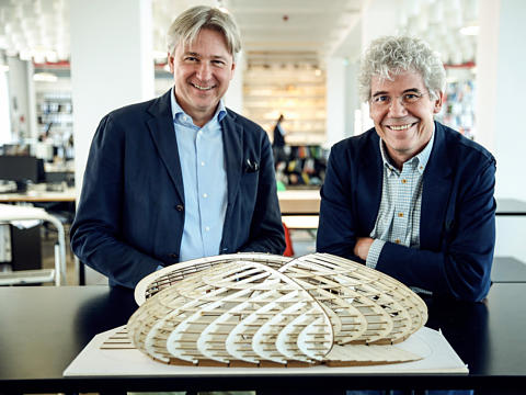 Среща-разговор с Роси Михова за новата ѝ книга "ТРИМА НАСАМЕ. Задочни разговори с Макс Фриш"