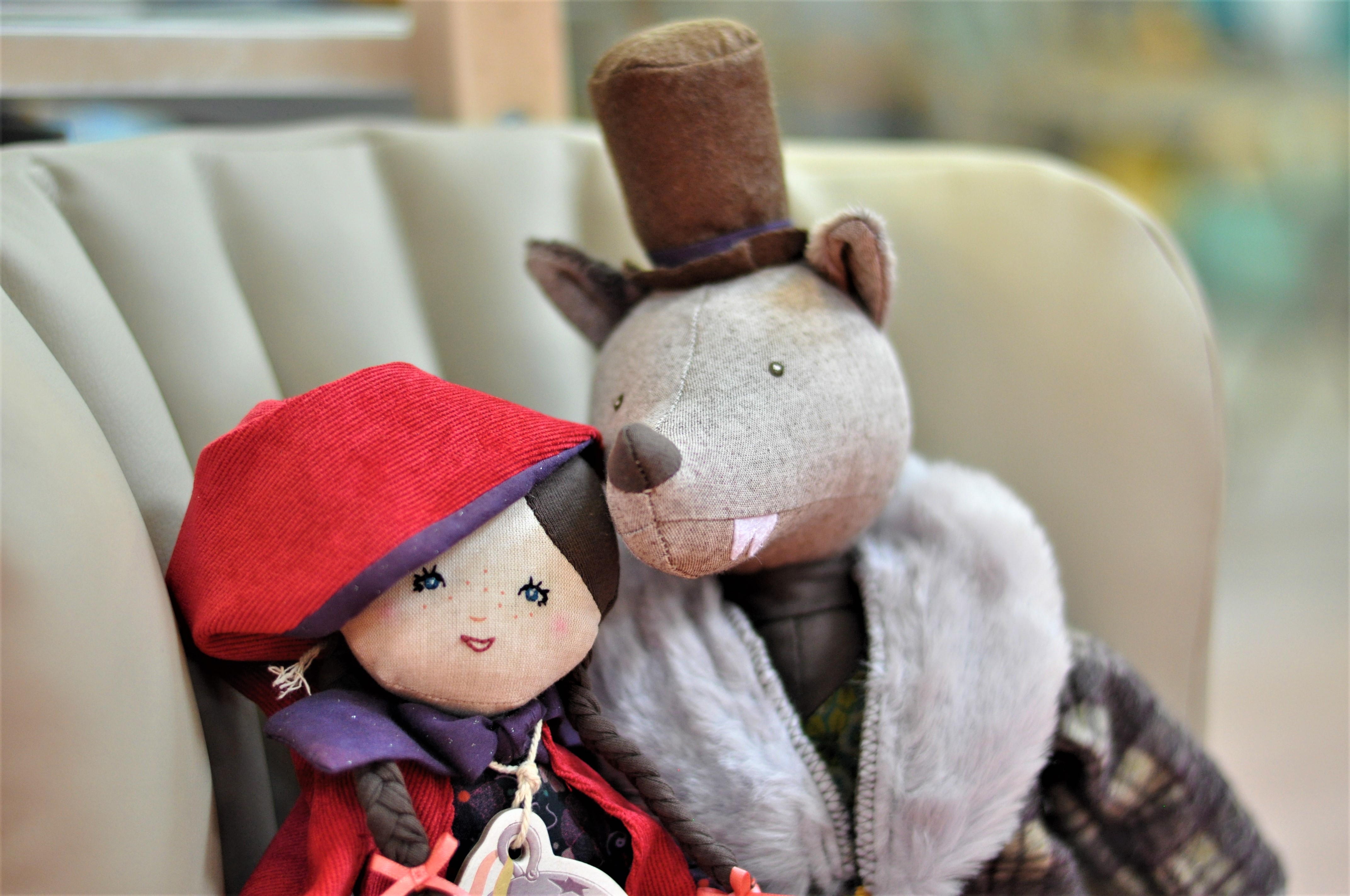 Среща-разговор с Роси Михова за новата ѝ книга "ТРИМА НАСАМЕ. Задочни разговори с Макс Фриш"