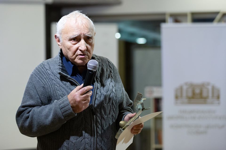 Среща-разговор с Роси Михова за новата ѝ книга "ТРИМА НАСАМЕ. Задочни разговори с Макс Фриш"