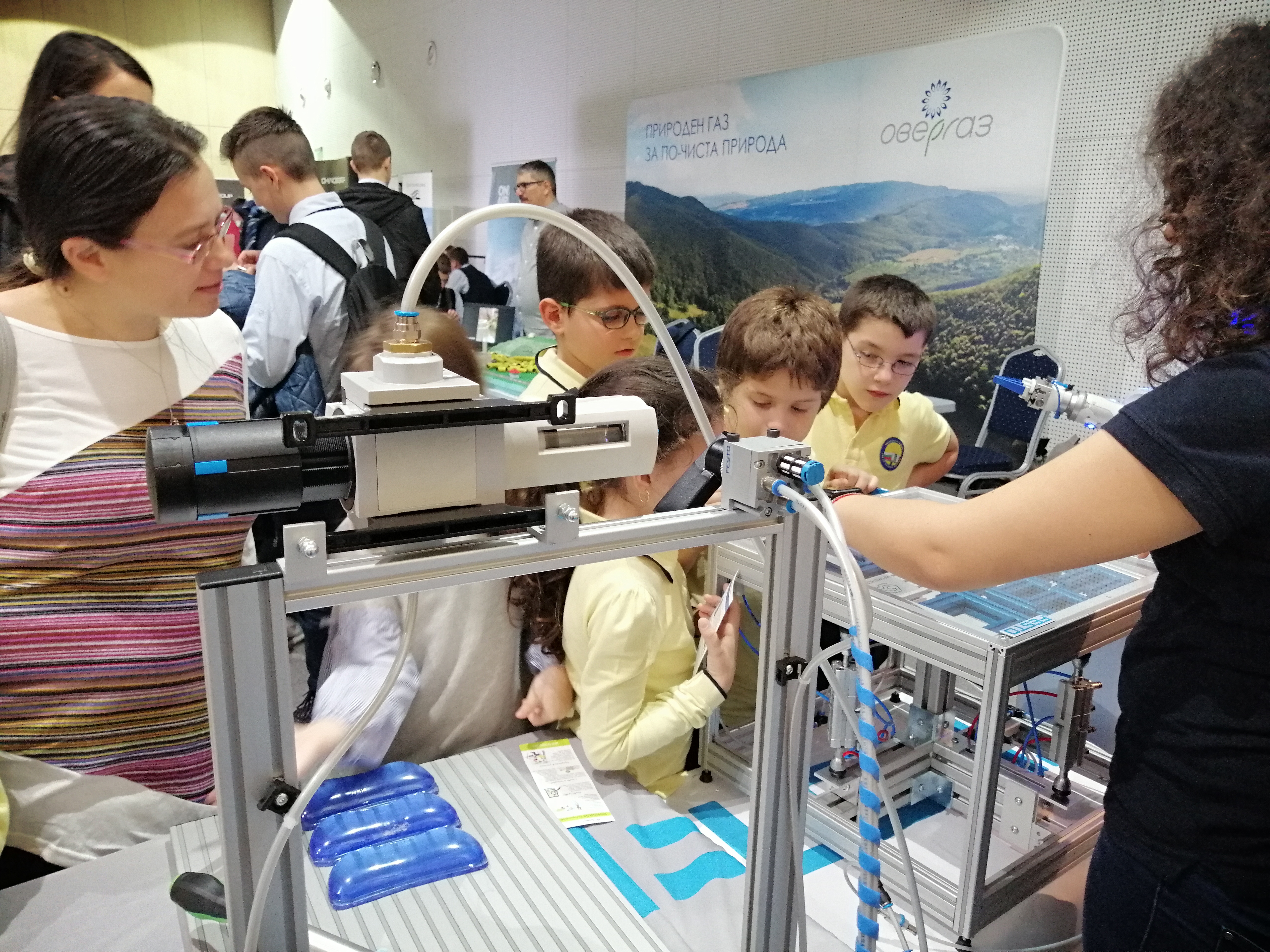 POIESIS/POLEMOS: Боряна Кацарска за поезията на Цочо Бояджиев