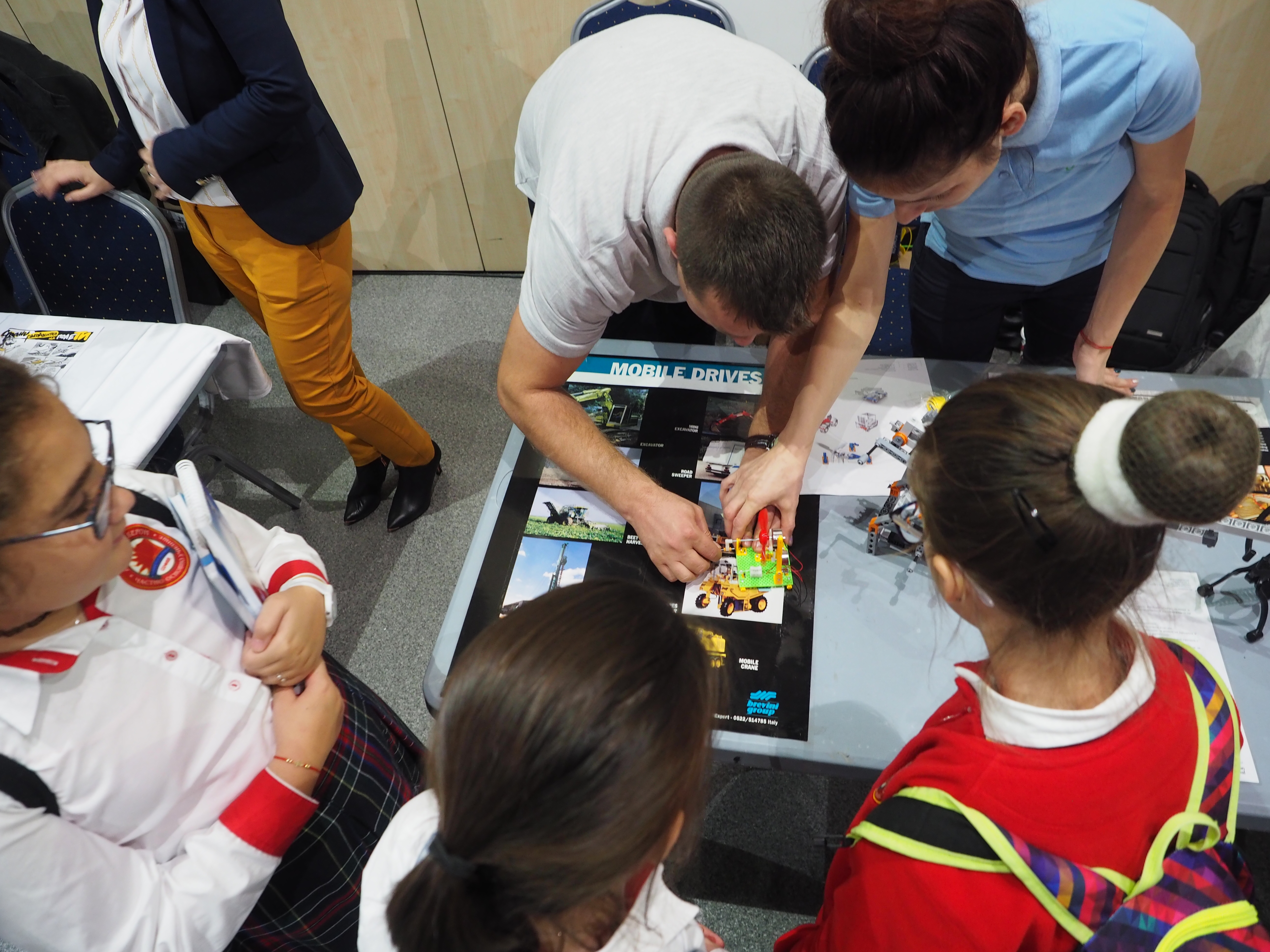 Среща-разговор с Роси Михова за новата ѝ книга "ТРИМА НАСАМЕ. Задочни разговори с Макс Фриш"