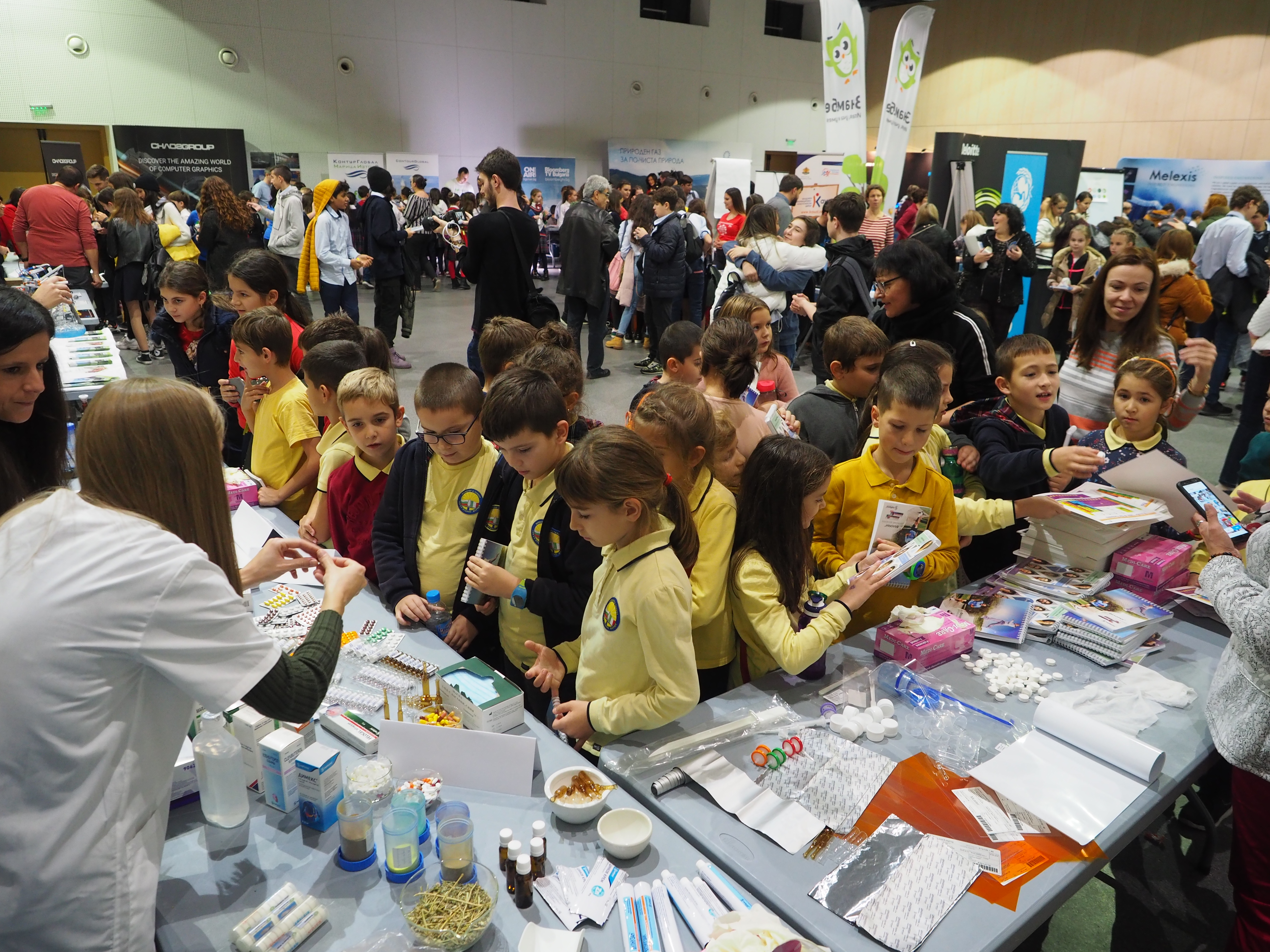 Среща-разговор с Роси Михова за новата ѝ книга "ТРИМА НАСАМЕ. Задочни разговори с Макс Фриш"