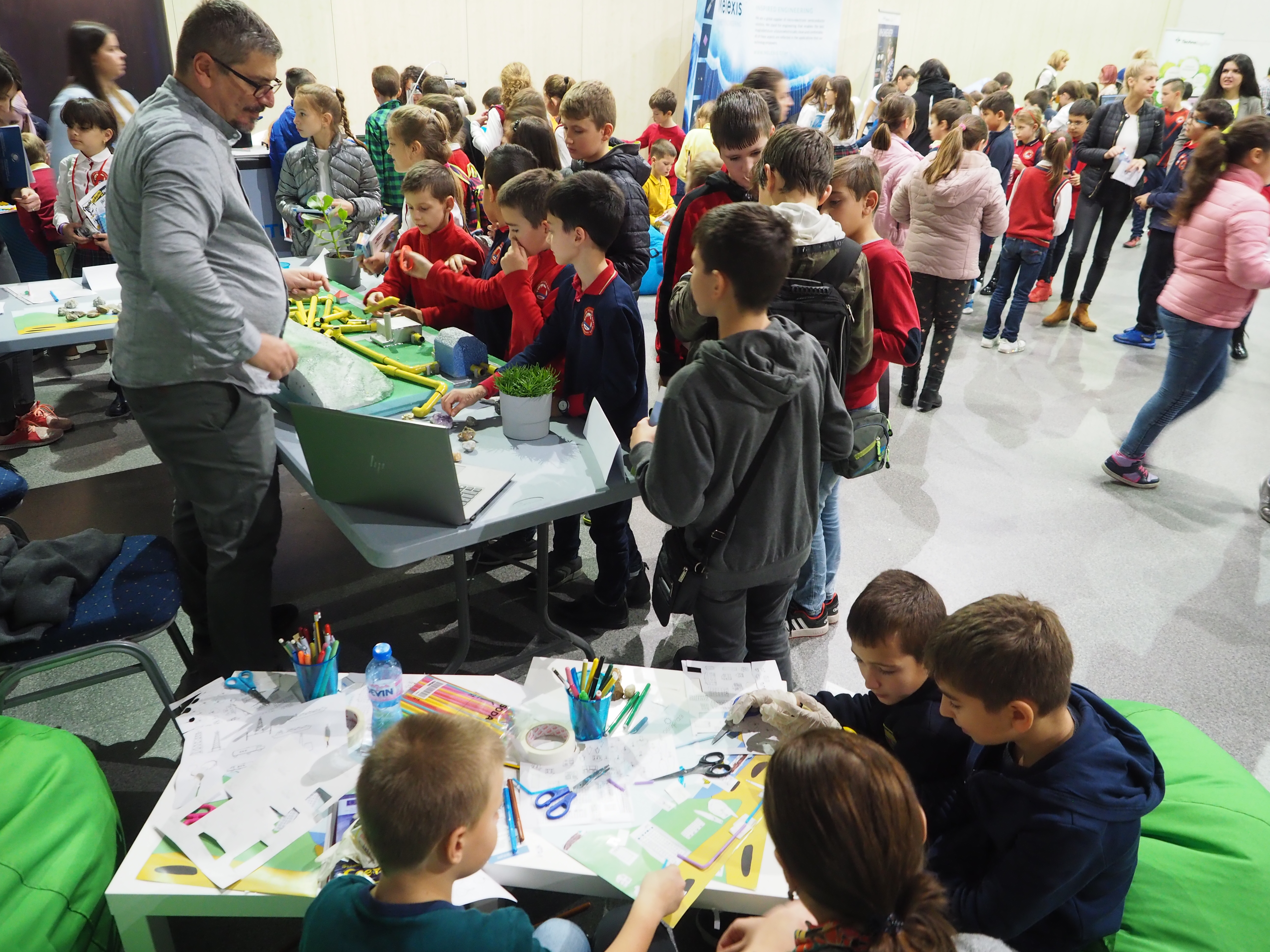 Среща-разговор с Роси Михова за новата ѝ книга "ТРИМА НАСАМЕ. Задочни разговори с Макс Фриш"