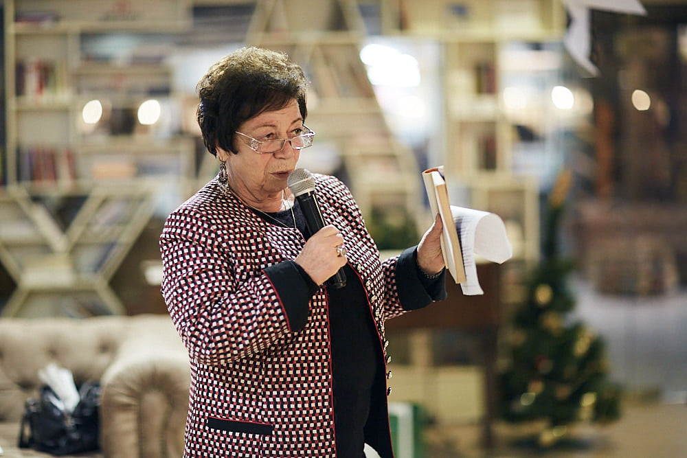 POIESIS/POLEMOS: Боряна Кацарска за поезията на Цочо Бояджиев