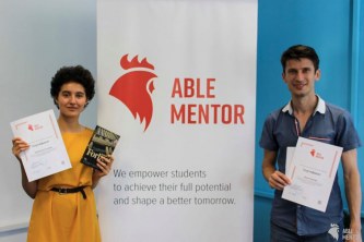 Среща-разговор с Роси Михова за новата ѝ книга "ТРИМА НАСАМЕ. Задочни разговори с Макс Фриш"